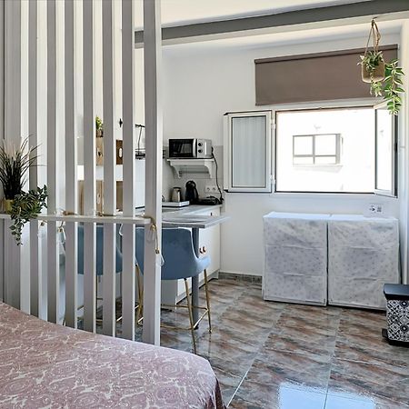 Habitaciones Privadas Cerca De La Playa Y Aeropuerto En Casa Compartida Con Otros Huespedes Playa Honda  Extérieur photo