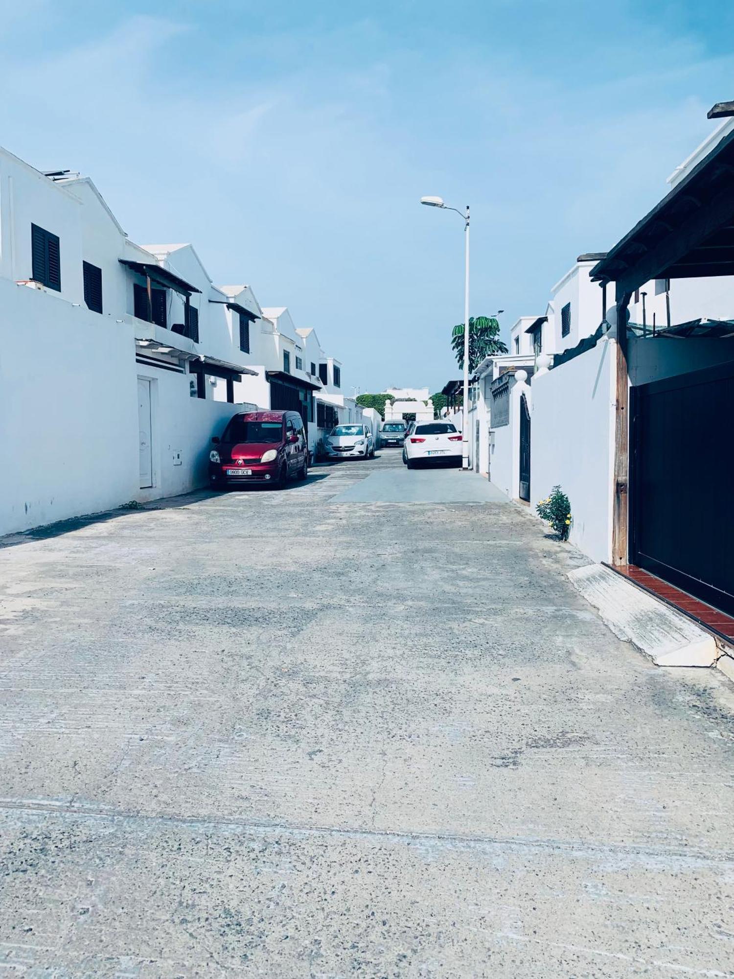 Habitaciones Privadas Cerca De La Playa Y Aeropuerto En Casa Compartida Con Otros Huespedes Playa Honda  Extérieur photo
